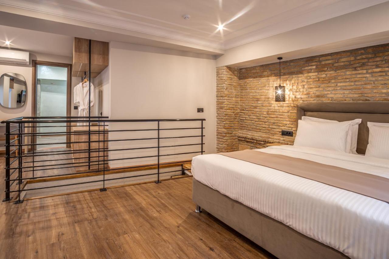 Deluxe Family Suite